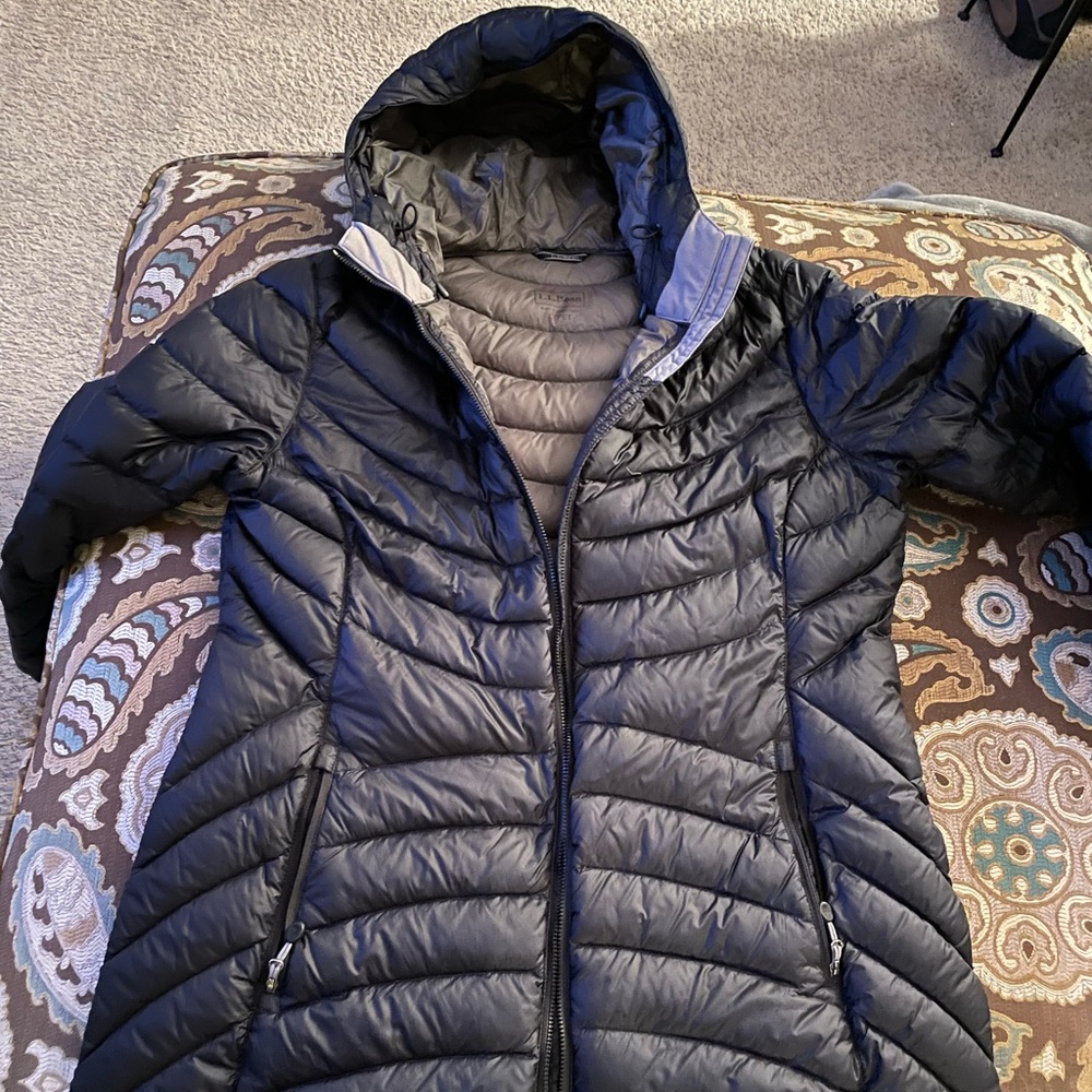 LL Bean Black 850 Down Parka Large- Petite